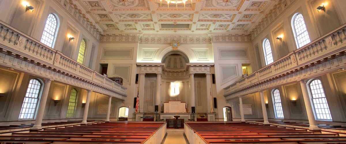 Newark ofreciendo vistas interiores, una iglesia o catedral y elementos del patrimonio