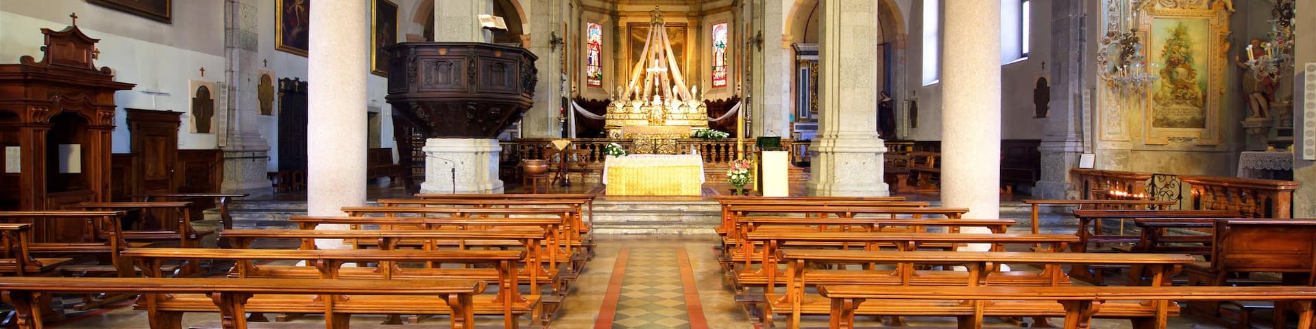 Chiesa Collegiata di San Leonardo mit einem Innenansichten, Geschichtliches und Kirche oder Kathedrale