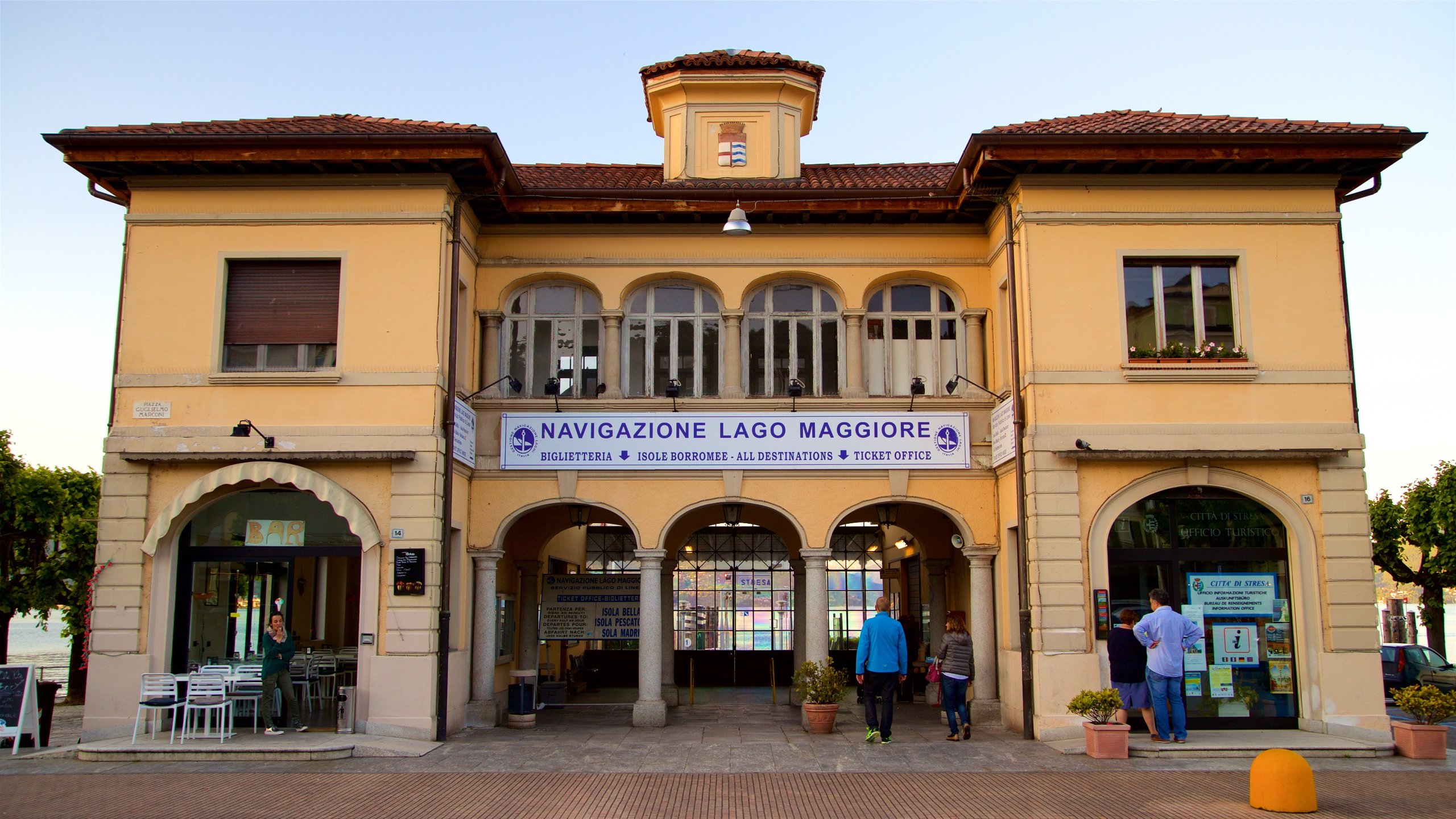 Stresa ofreciendo elementos del patrimonio y señalización