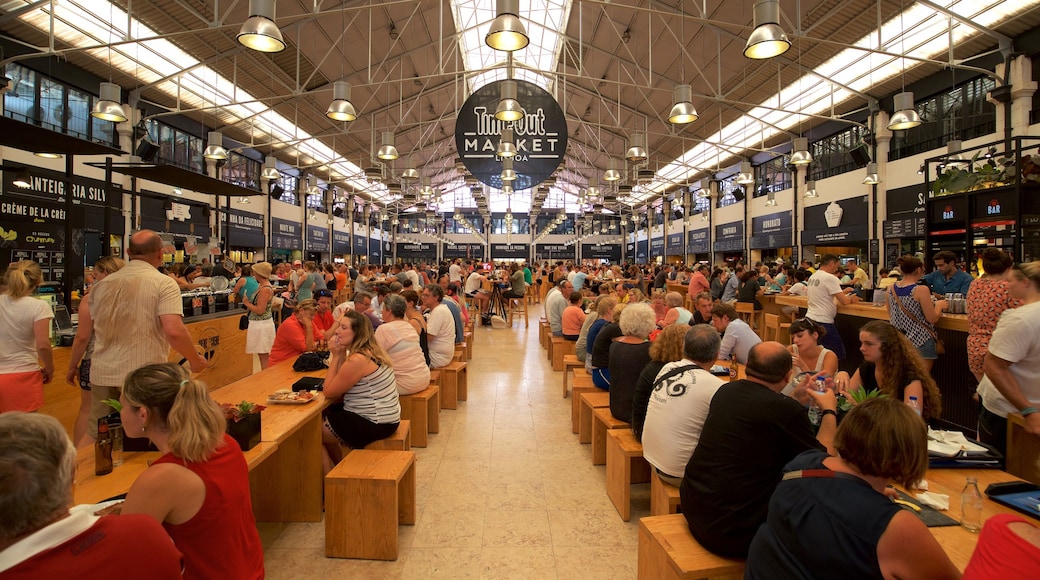 Lisbon District which includes interior views and markets as well as a large group of people
