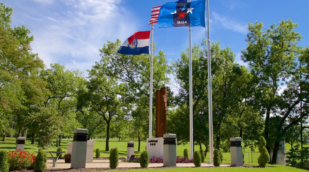 College of the Ozarks showing a park