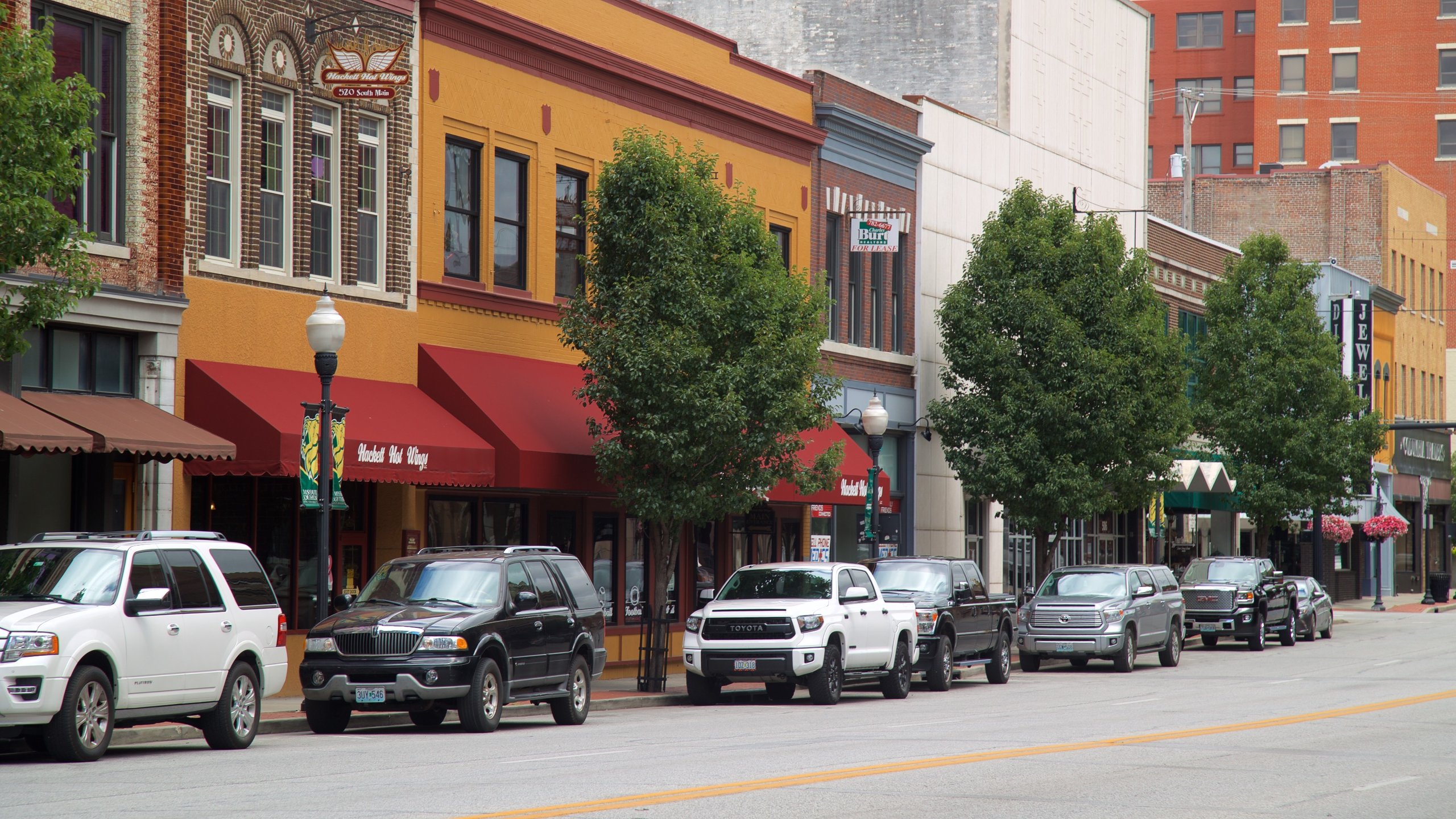 things to do in joplin mo at night