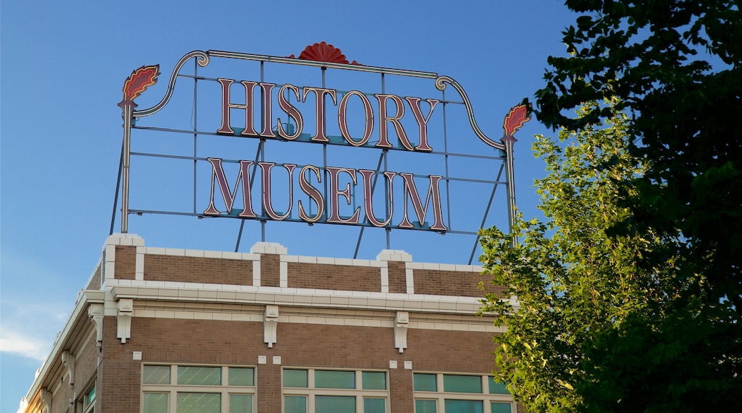 Springfield showing signage