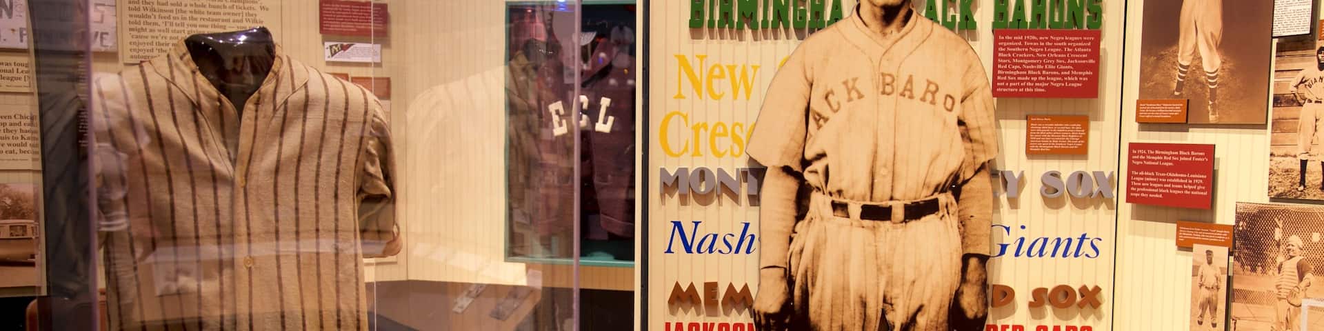 Downtown Kansas City showing interior views and heritage elements