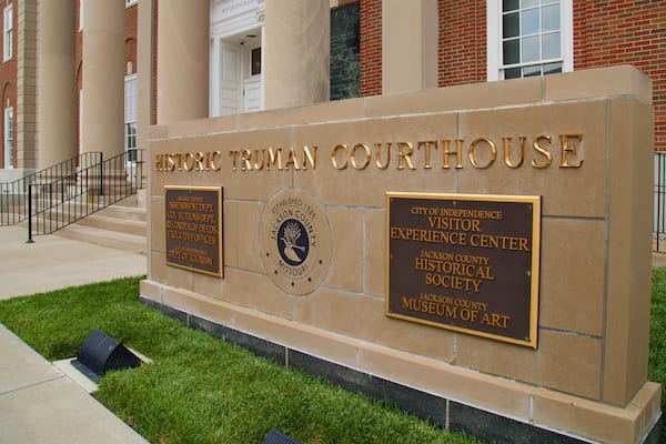 Independence das einen Beschilderung