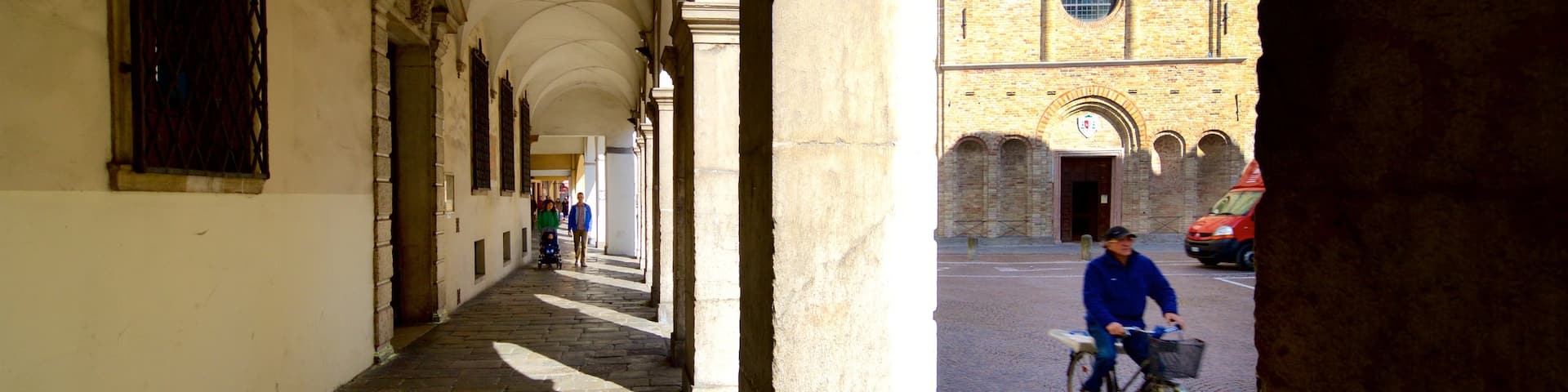 Santa Sofia das einen Geschichtliches, Straßenszenen und Fahrradfahren
