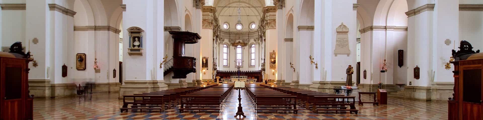 Padua Cathedral featuring interior views, heritage elements and a church or cathedral
