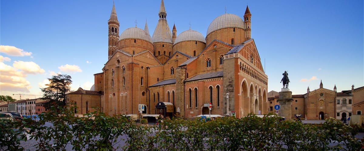 Basilika des Heiligen Antonius mit einem historische Architektur, Kirche oder Kathedrale und Sonnenuntergang
