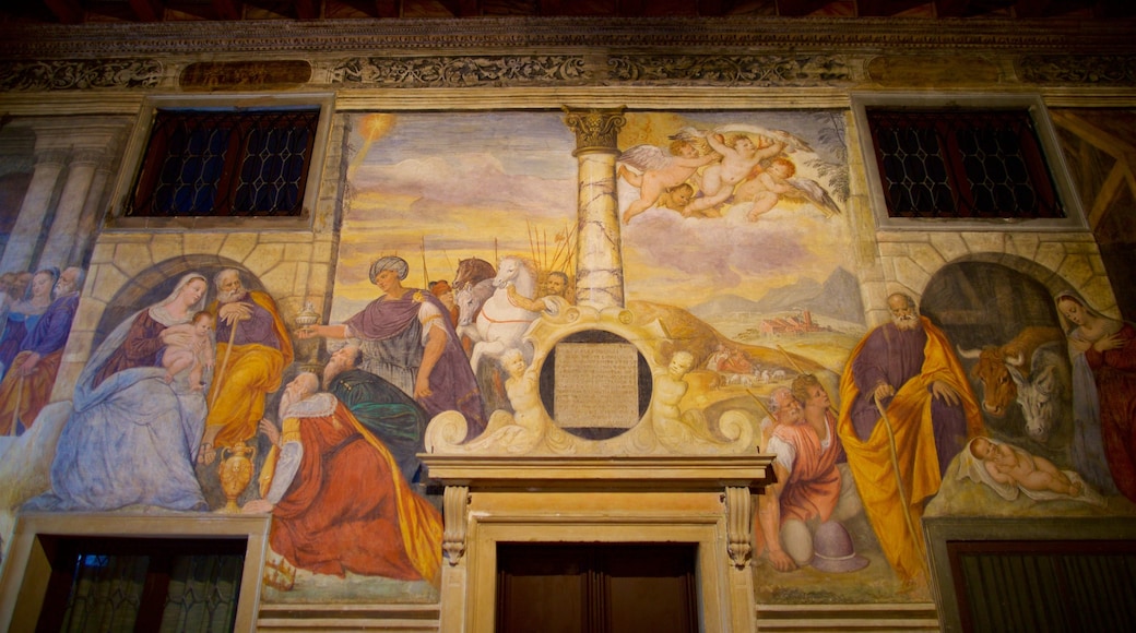 Padova showing art, religious elements and interior views