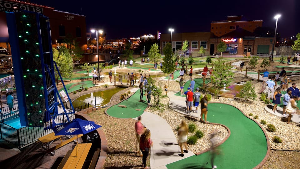 Bricktown og byder på natteliv og golf såvel som en lille gruppe mennesker