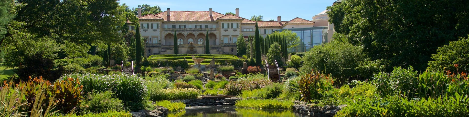 Philbrook Museum of Art showing heritage elements, a pond and a park