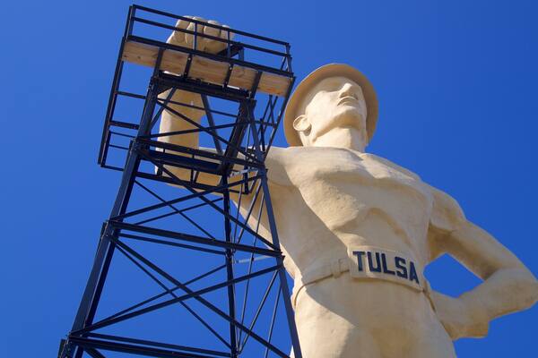 Golden Driller das einen Outdoor-Kunst und Monument