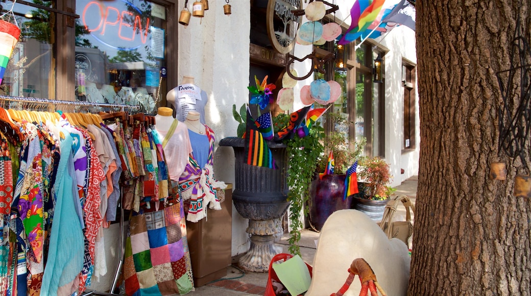 Distrito de arte The Paseo mostrando mercados