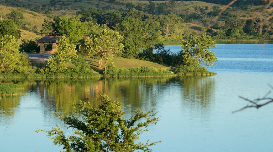 Veterans Lake どの含み 静かな風景 と 湖あるいは泉