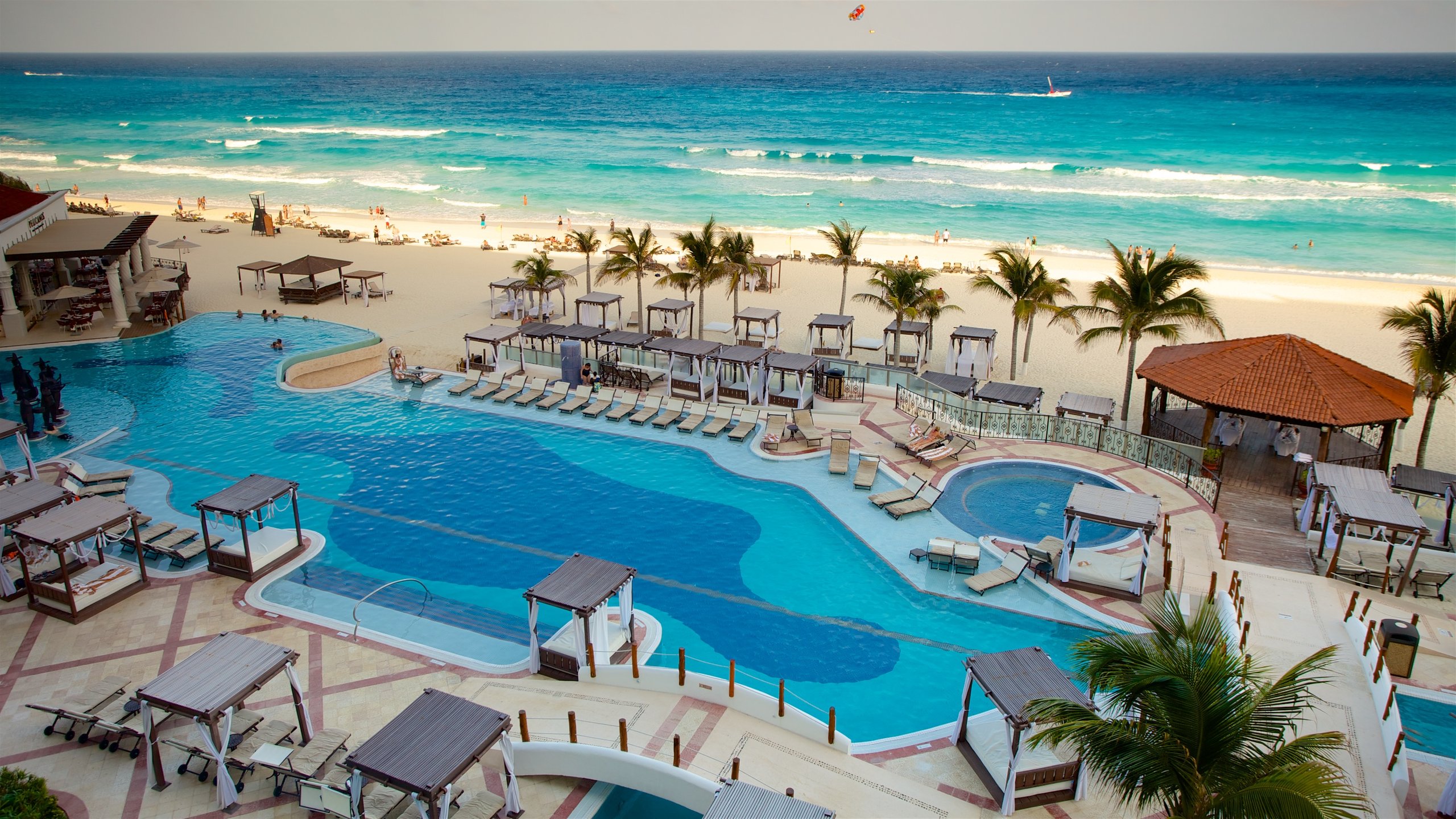 expedia trips to cancun