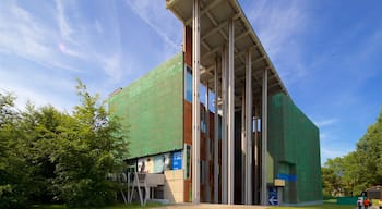 Museo del Pueblo de Asturias welches beinhaltet moderne Architektur