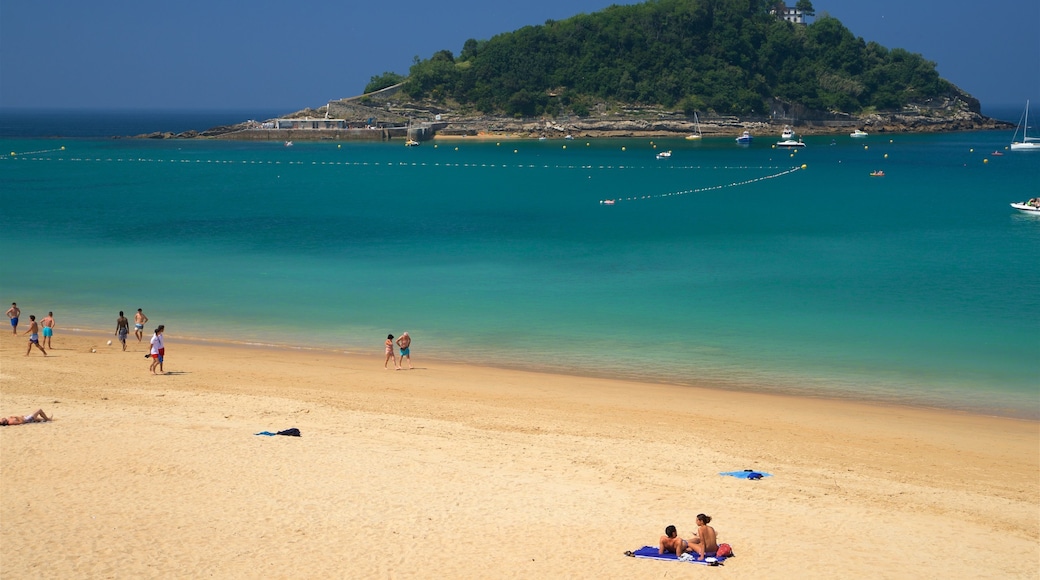 Santa Clara Island which includes general coastal views, a bay or harbour and island images
