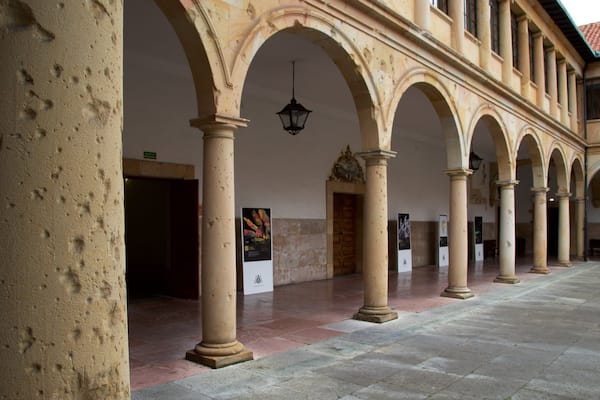 Université d\'Oviedo montrant patrimoine historique