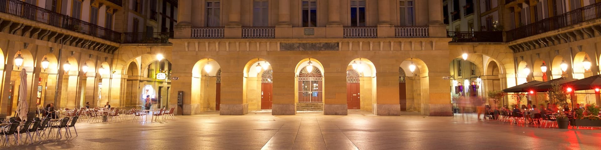 Plaza de La Constitucion showing heritage elements, a square or plaza and night scenes