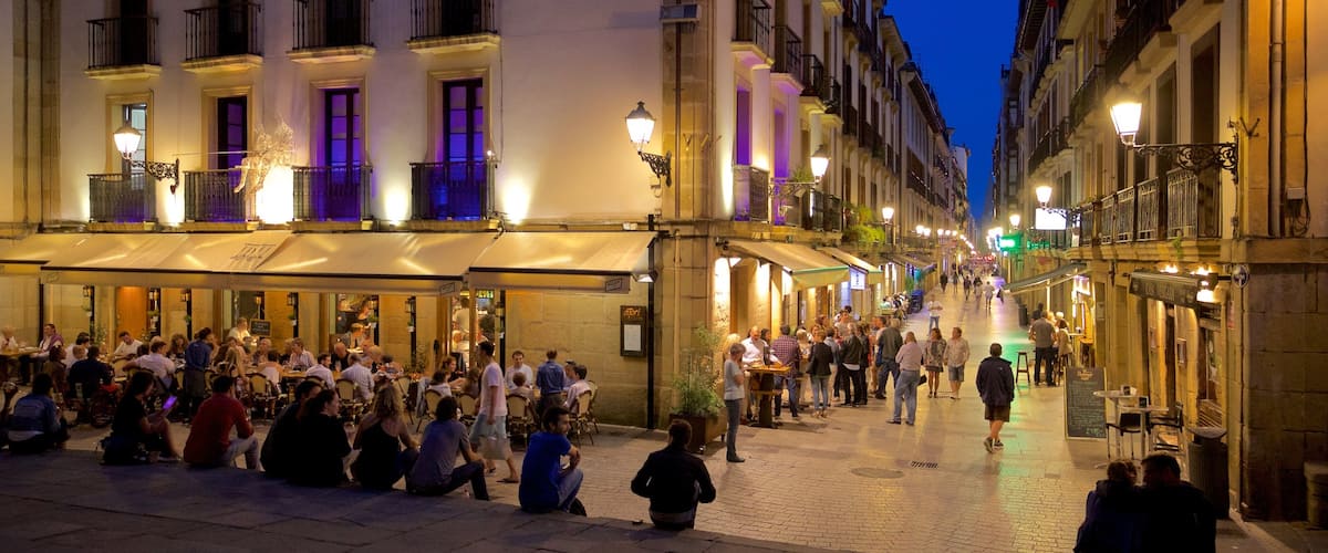 Old Town showing street scenes, a city and night scenes