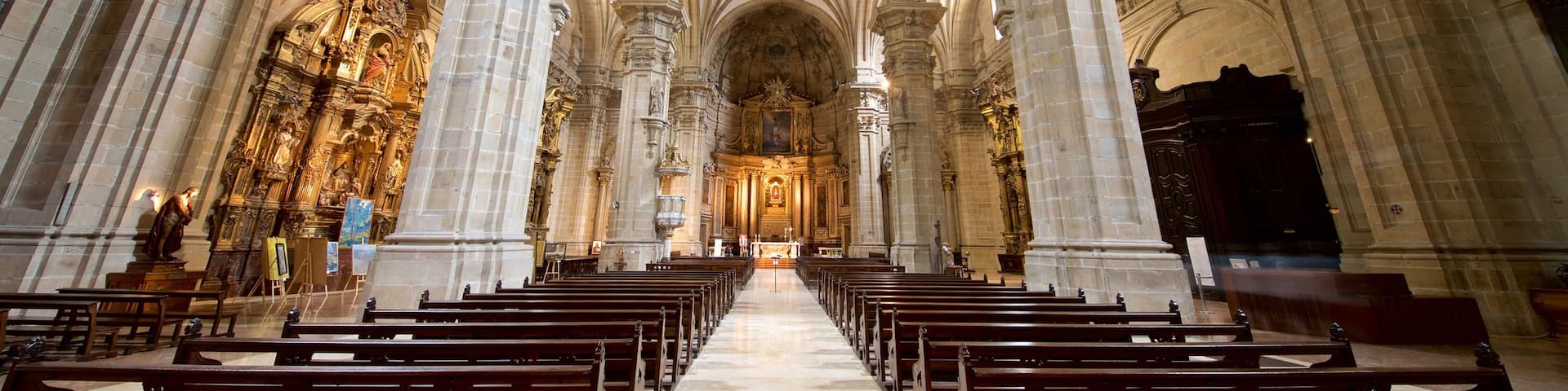 Basilica of Saint Mary of Coro which includes heritage elements and interior views