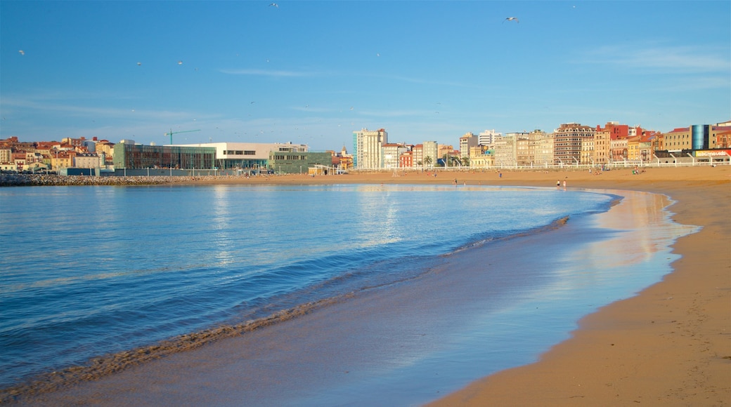 Spiaggia Playa de Poniente caratteristiche di città, località costiera e vista della costa