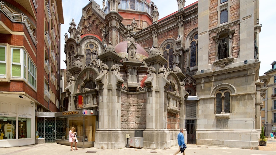 Ăglise San Juan qui includes patrimoine architectural et scĂšnes de rue aussi bien que homme