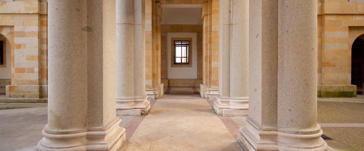 Laboral Ciudad de la Cultura ofreciendo elementos del patrimonio
