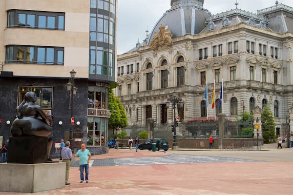 Oviedo mettant en vedette scènes de rue, patrimoine architectural et ville