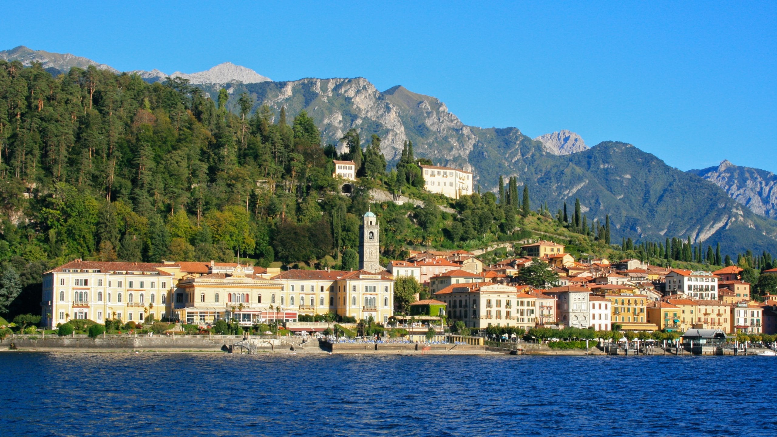 Como featuring a river or creek, a beach and a lake or waterhole