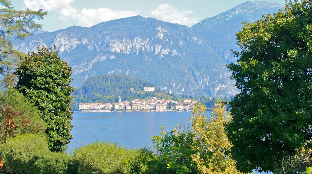 Como featuring a coastal town, a lake or waterhole and mountains