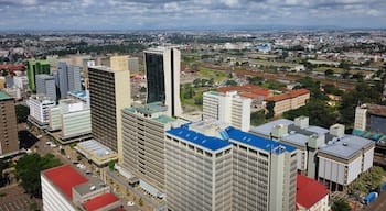 Nairobi inclusief hoogbouw, centraal zakendistrict en een stad