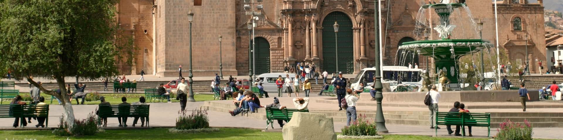 Cusco which includes heritage architecture and a church or cathedral