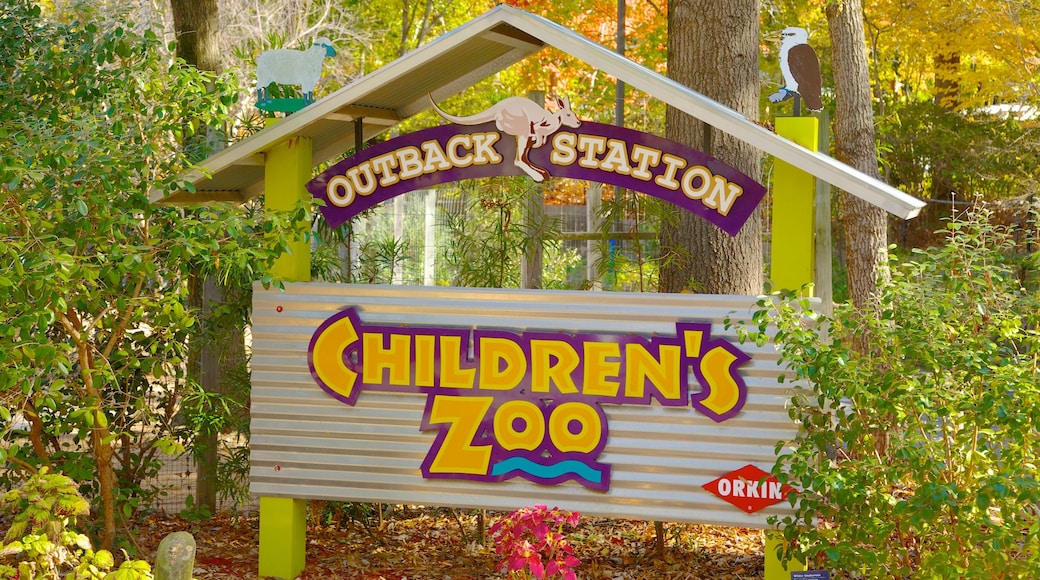 Zoológico de Atlanta ofreciendo animales del zoológico y señalización