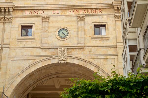 Banco Santander showing heritage elements
