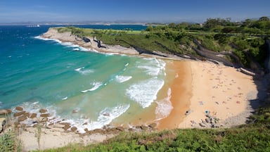 Santander mostrando litoral accidentado, una playa y vistas de una costa