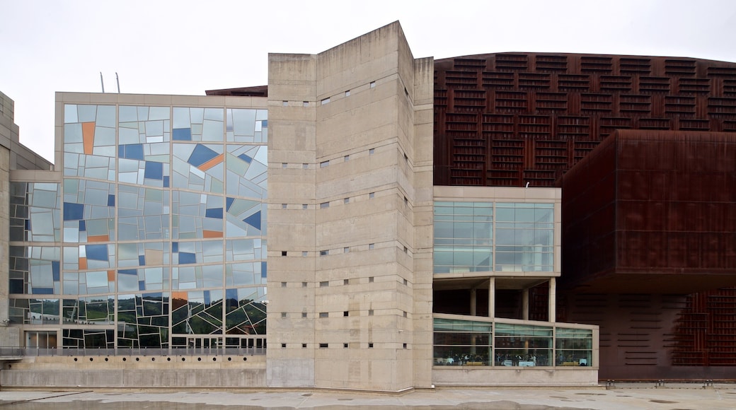 Euskalduna Conference Centre and Concert Hall showing modern architecture