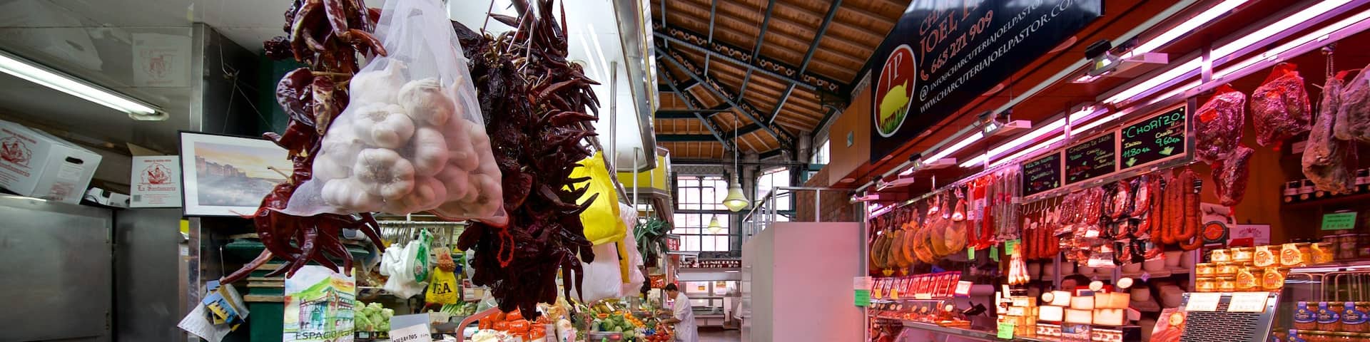 Mercado de la Esperanza mit einem Innenansichten, Speisen und Märkte