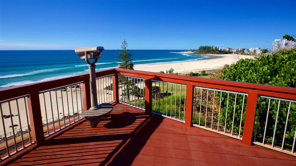 Coolangatta ofreciendo una playa, vistas y una ciudad costera
