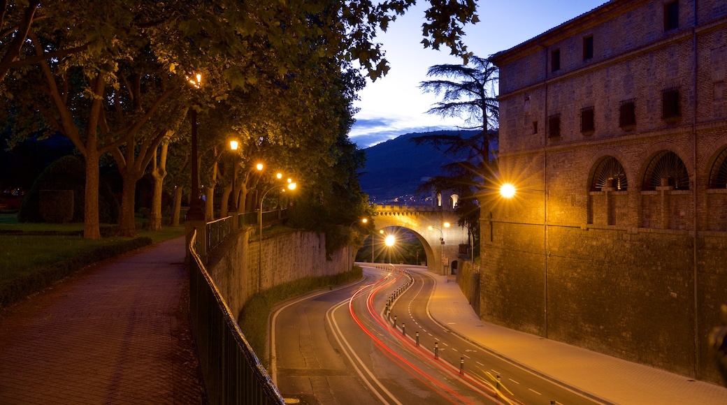 Parque de la Taconera caratteristiche di paesaggio notturno