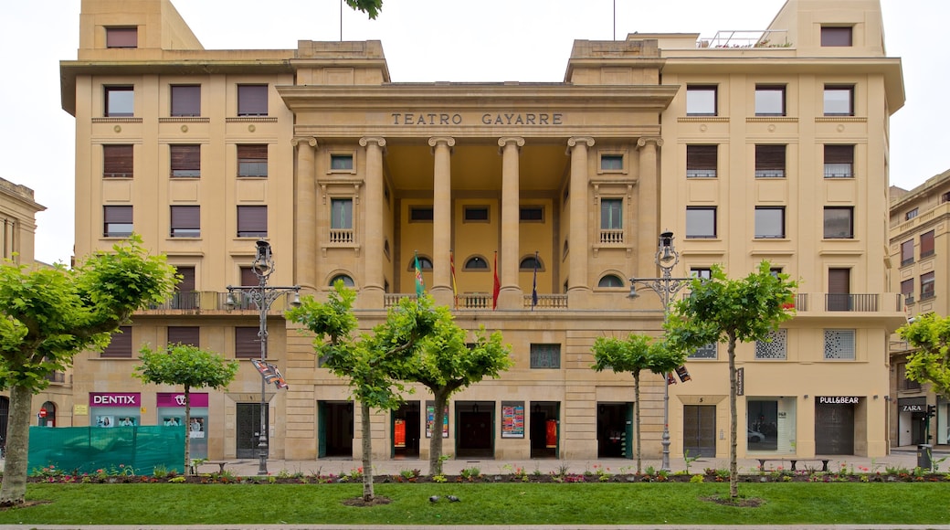 Teatro Gayarre que incluye patrimonio de arquitectura