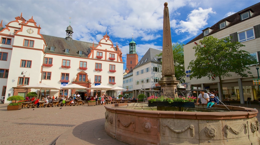 Darmstadt mettant en vedette square ou place et fontaine