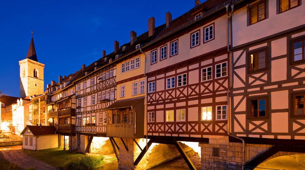 Krämerbrücke das einen Geschichtliches und bei Nacht