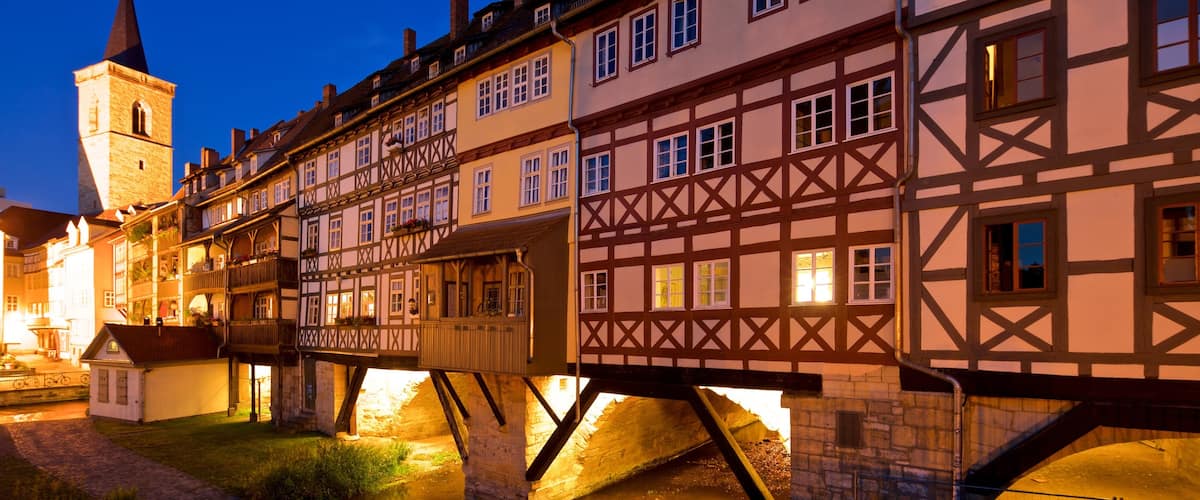 Krämerbrücke das einen Geschichtliches und bei Nacht
