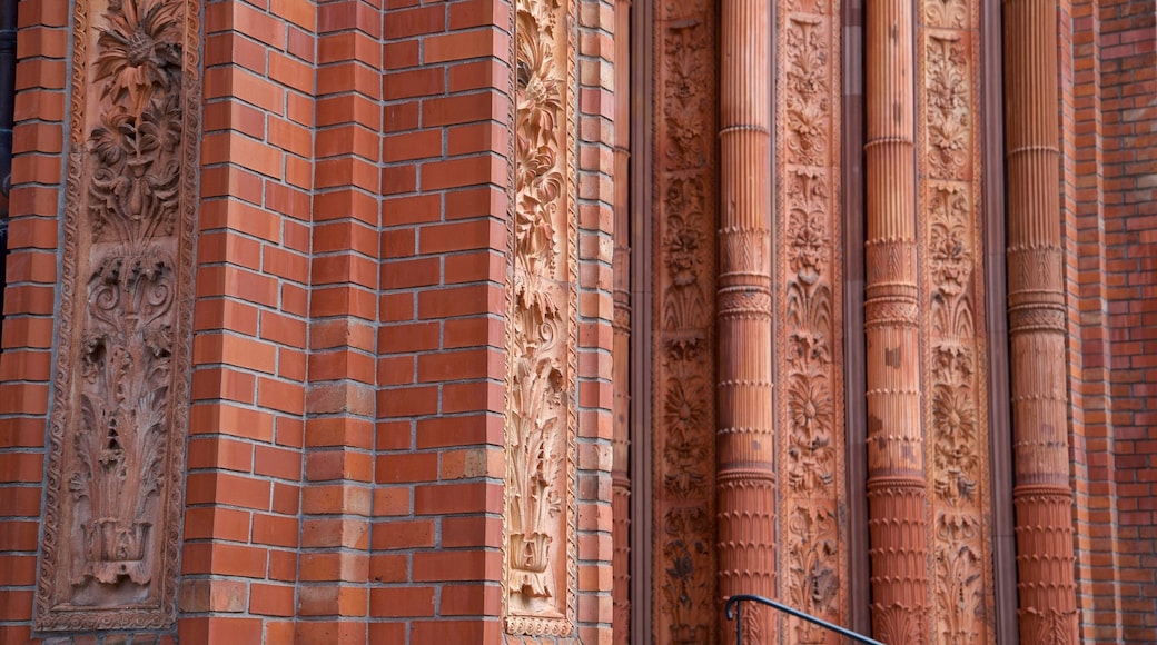 Market Church featuring heritage elements