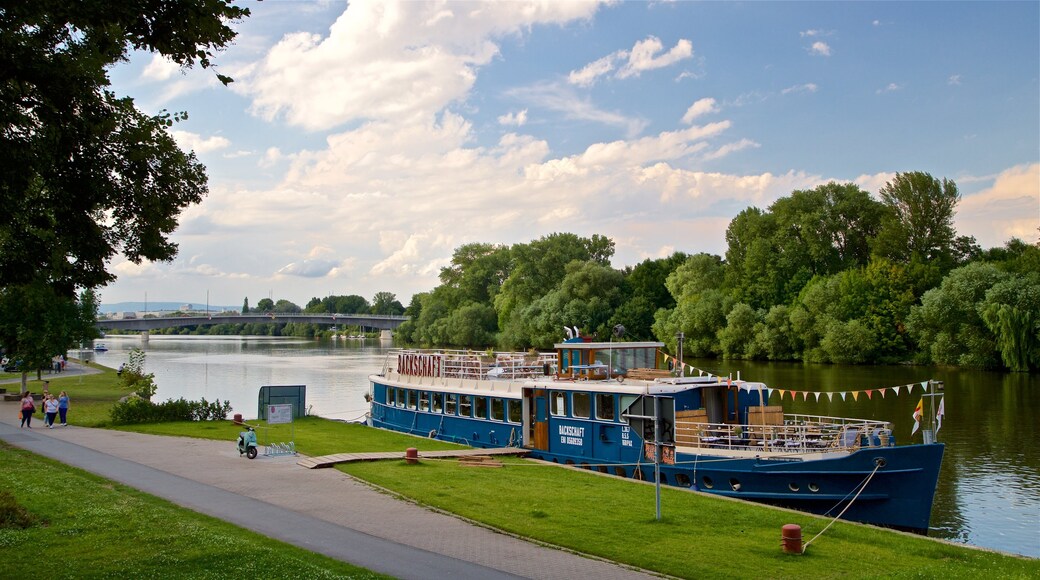 Offenbach am Main showing cruising, a park and a river or creek