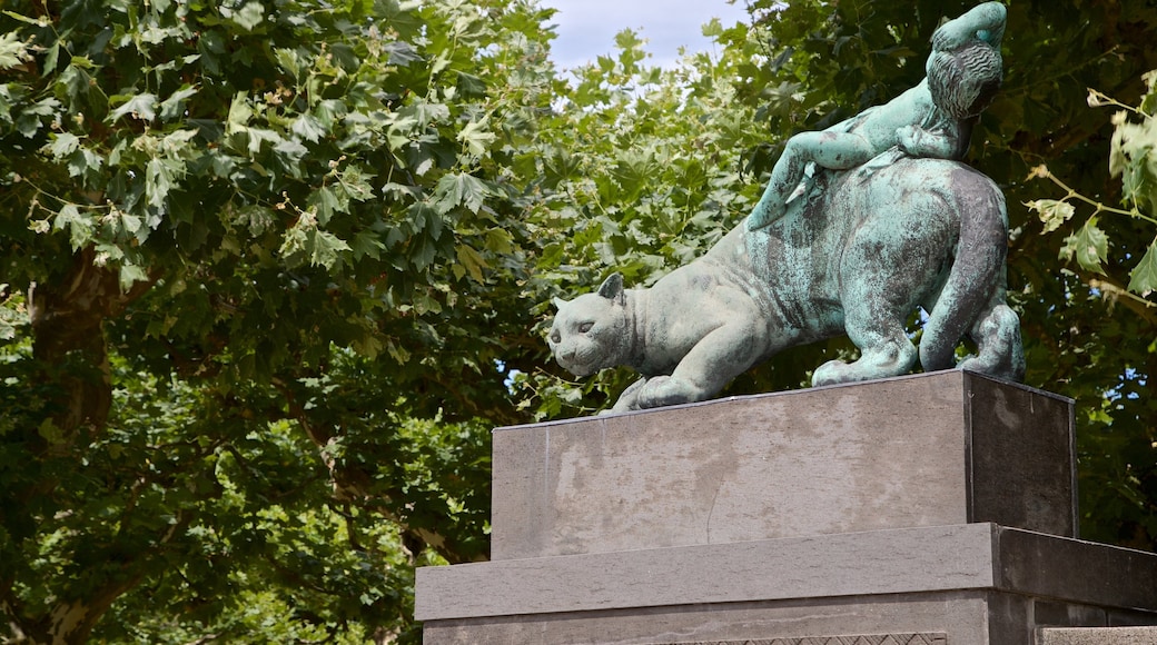 Darmstadt Artists Colony which includes a statue or sculpture