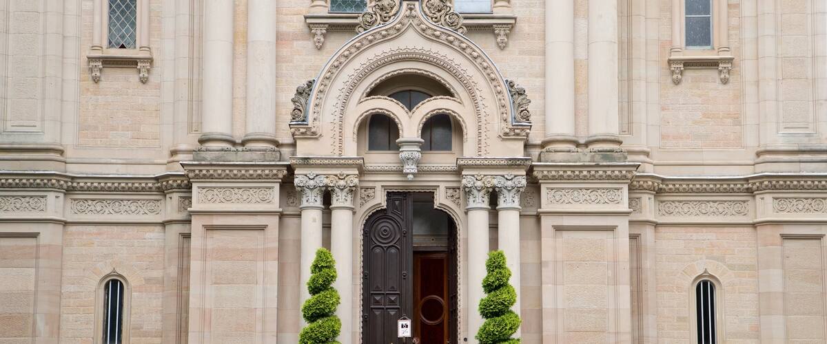 Russian Orthodox Church que incluye elementos del patrimonio