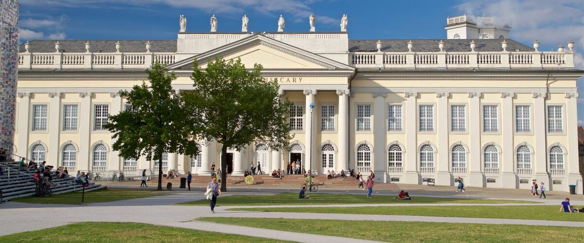 Fridericianum which includes a garden, street scenes and heritage architecture