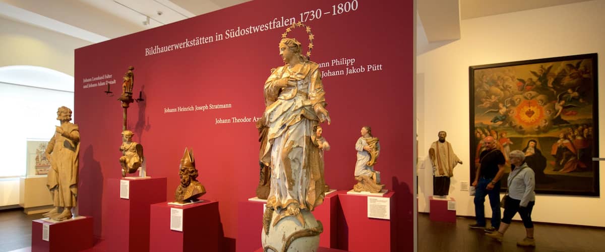 Kreismuseum Wewelsburg featuring a statue or sculpture, art and interior views